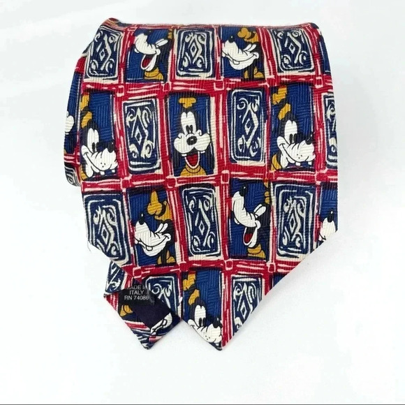 The Disney Store Silk Goofy Neck Tie - Picture 1 of 6
